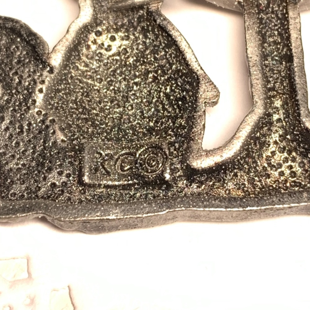 Whimsical Kenneth Cole Penguin Mailbox Holiday Brooch Pin - Picture 5 of 7